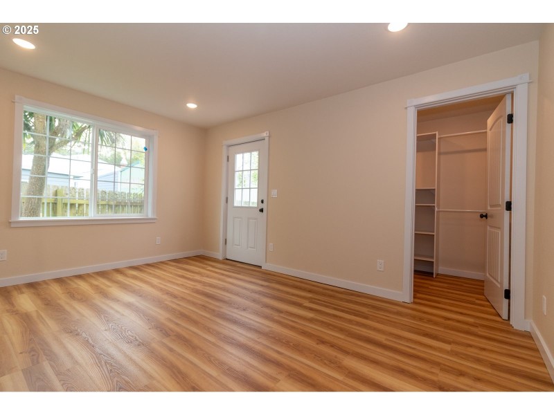 Bedroom, Primary