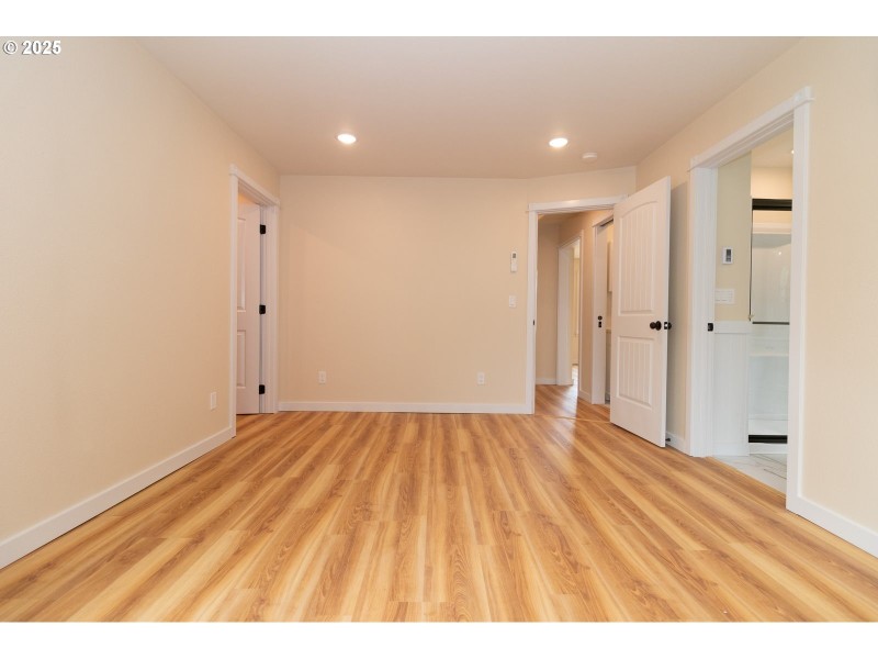 Bedroom, Primary