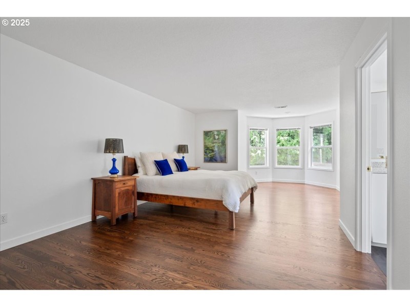 Bedroom, Primary