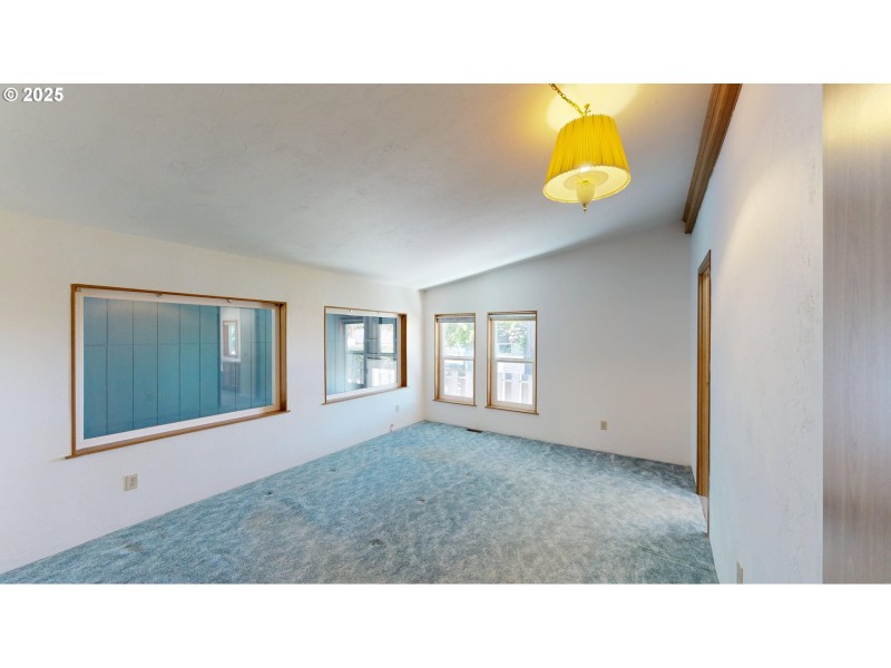 Bedroom, Primary