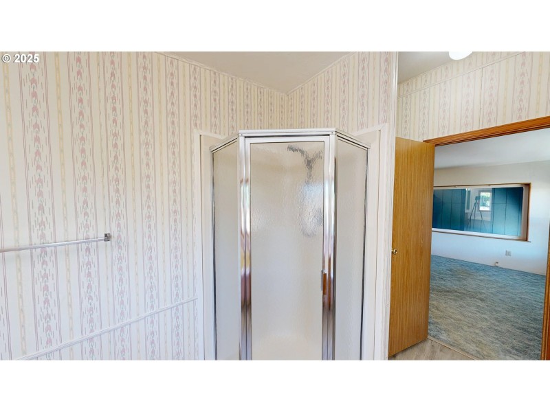 Bathroom, Attached
