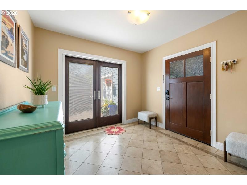 Entrance/Foyer