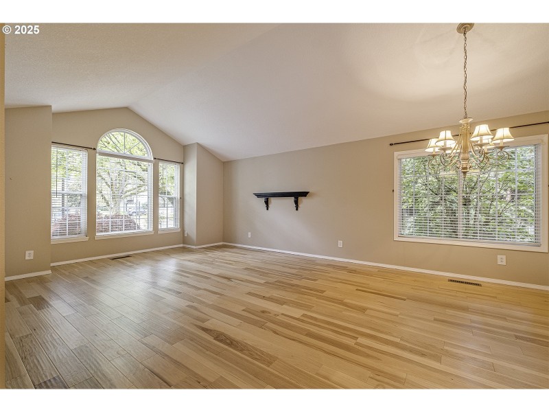 Living Room/Dining Room