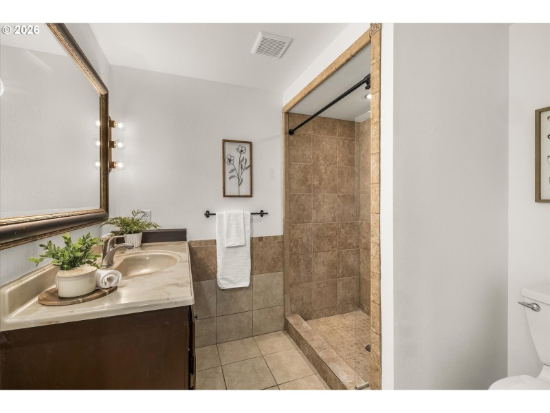 Owner's Suite Bathroom