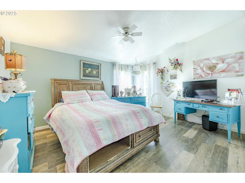 Bedroom, Owner's Suite