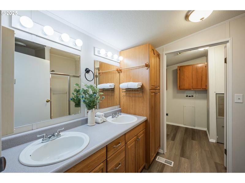 Owner's Suite Bathroom