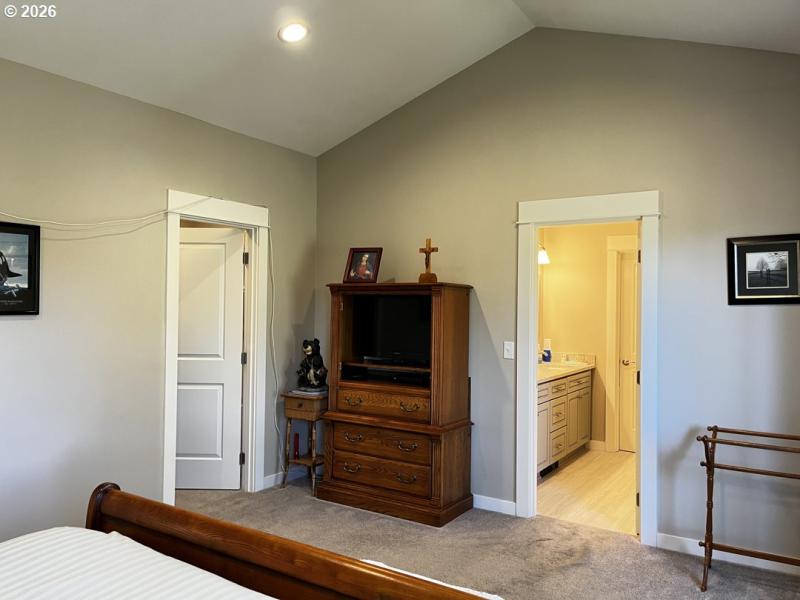 Bedroom, Owner's Suite