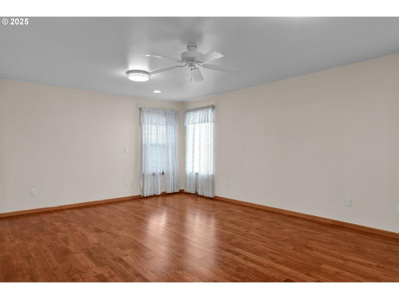 Bedroom, Owner's Suite