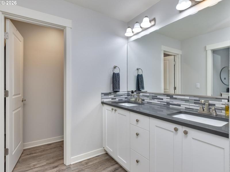 Owner's Suite Bathroom