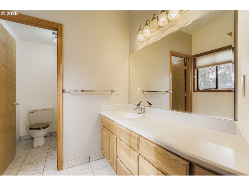 Bathroom, Attached
