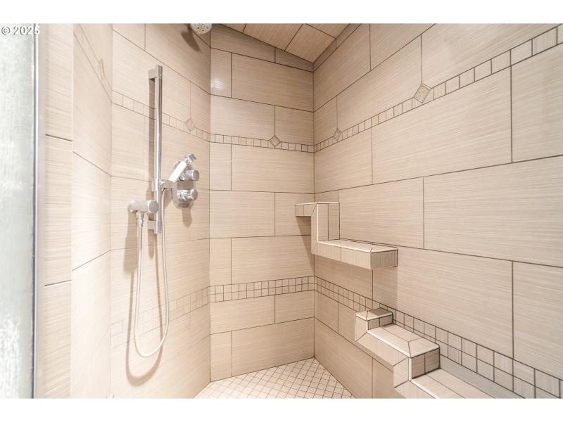 Owner's Suite Bathroom