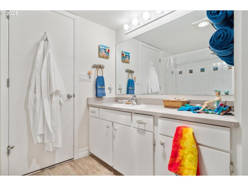 Owner's Suite Bathroom