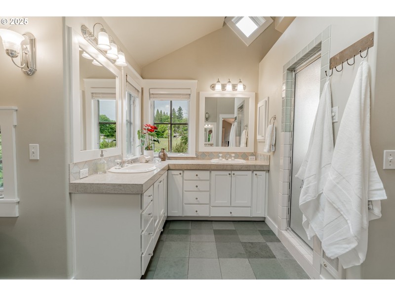 Owner's Suite Bathroom