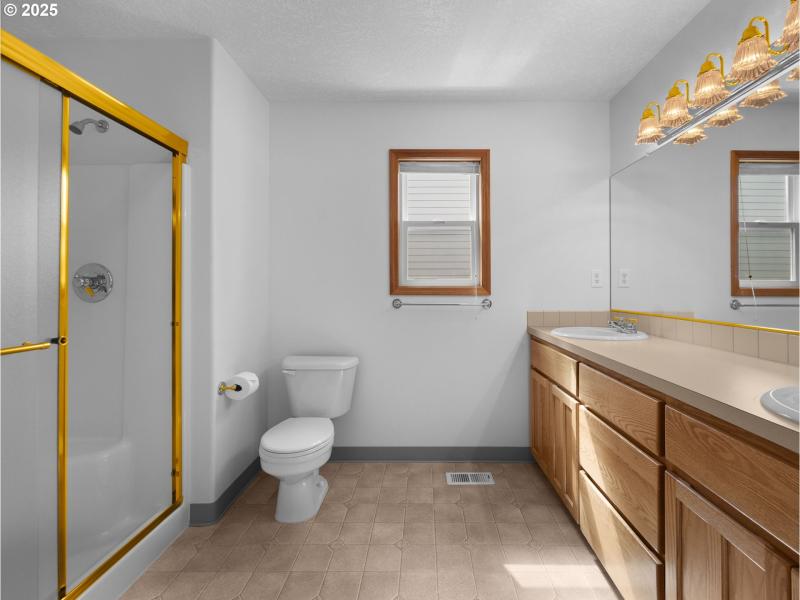 Bathroom, Attached
