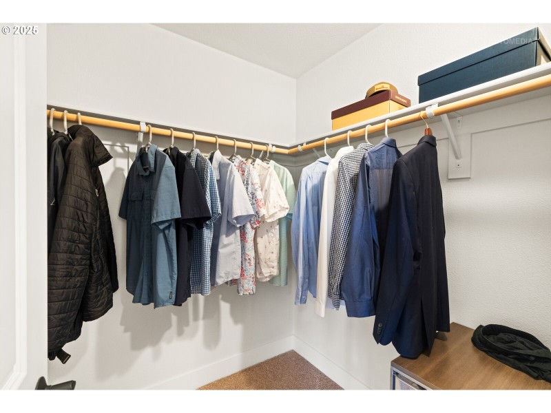 Bedroom, Primary