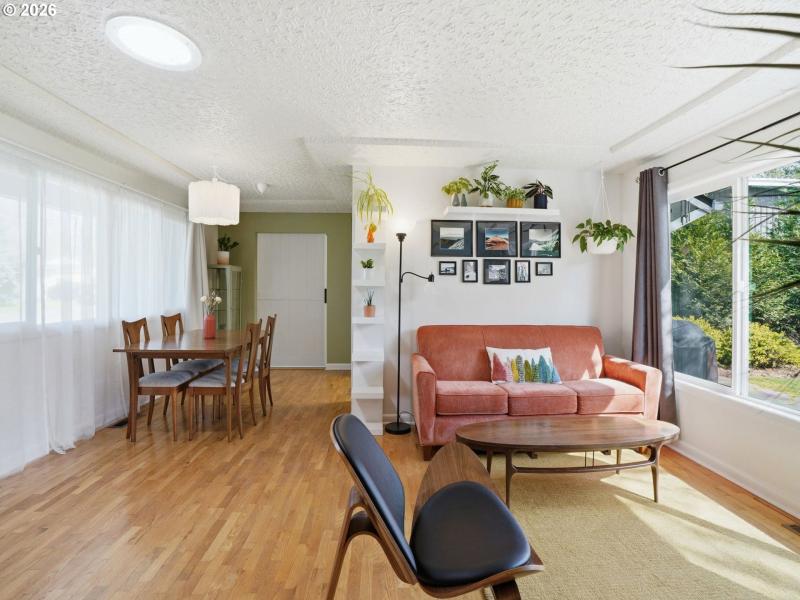 Living Room/Dining Room