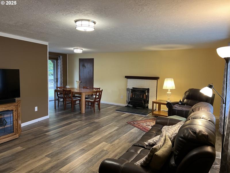 Living Room/Dining Room