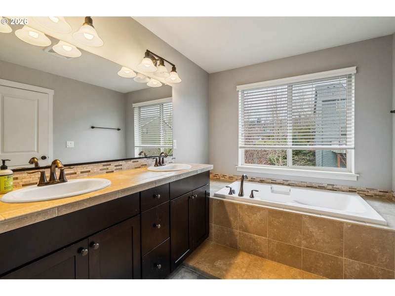 Owner's Suite Bathroom