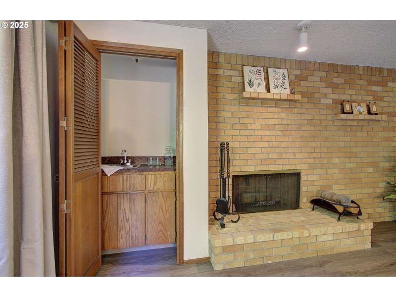 Butler's Pantry