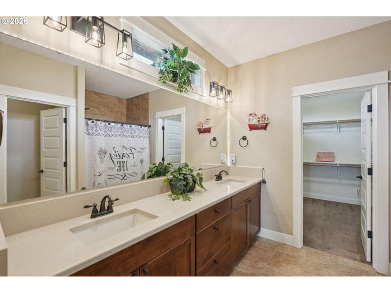 Owner's Suite Bathroom