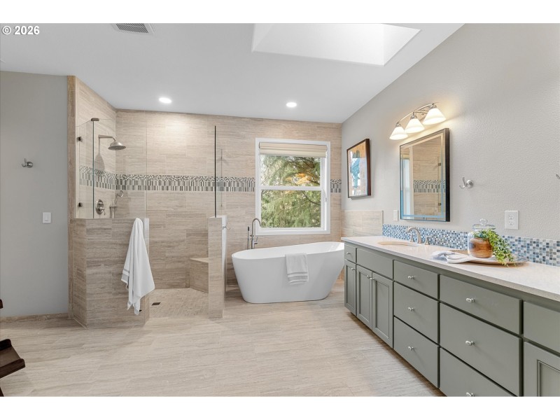 Owner's Suite Bathroom