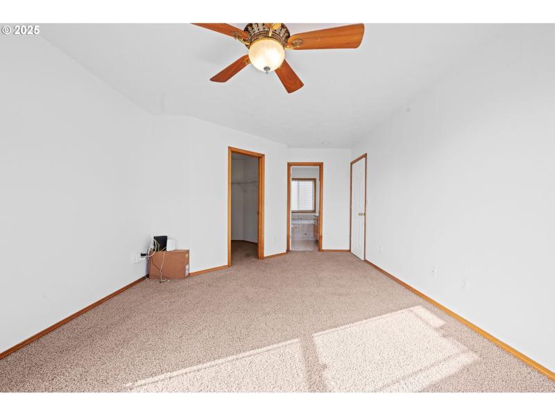 Bedroom, Owner's Suite