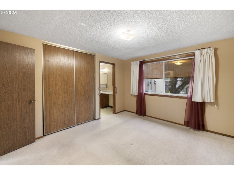 Owner's Suite Bedroom