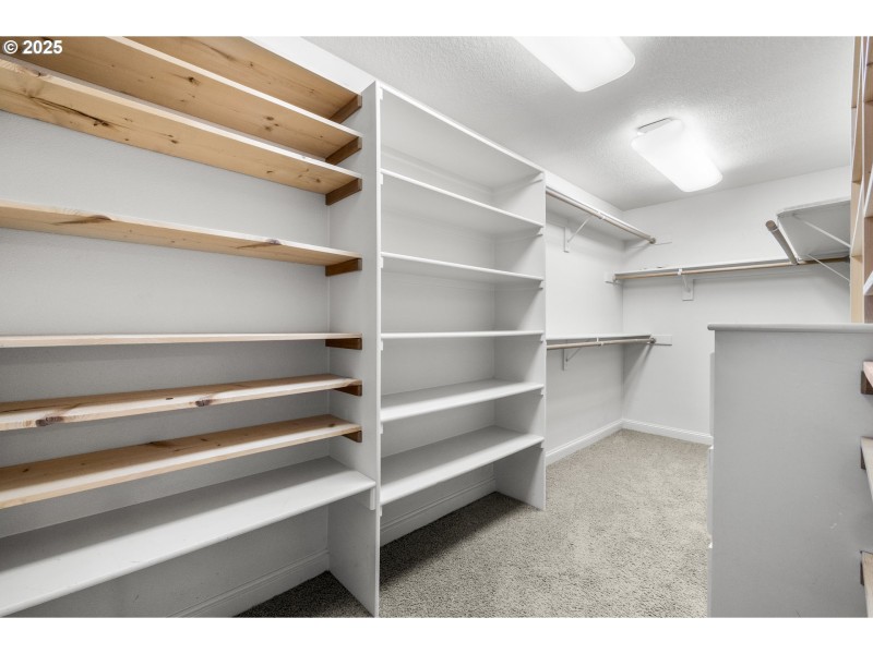 Bedroom, Primary