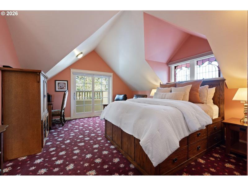 Bedroom, Owner's Suite