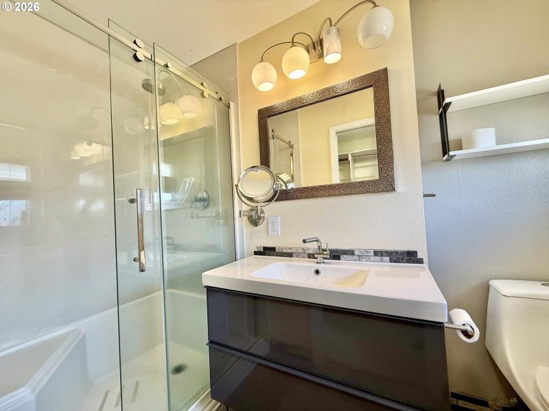 Owner's Suite Bathroom