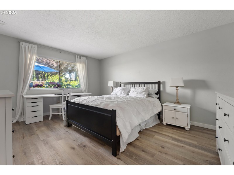 Bedroom, Primary