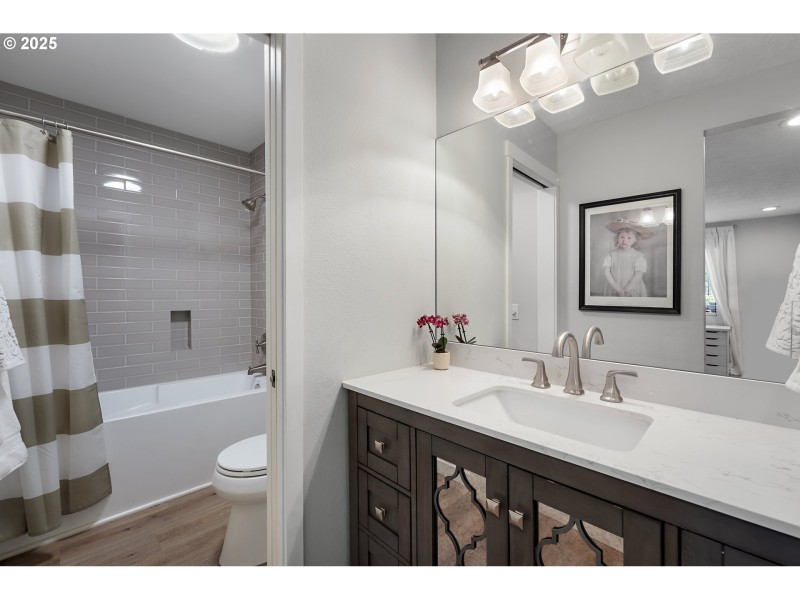 Bathroom, Attached