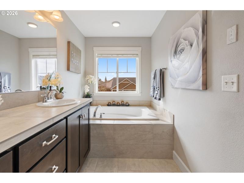 Owner's Suite Bathroom