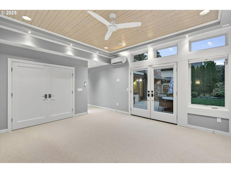 Bedroom, Owner's Suite