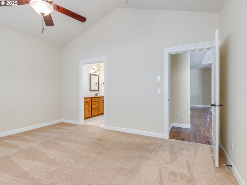 Bedroom, Primary