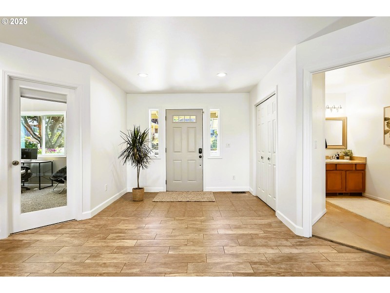 Entrance/Foyer