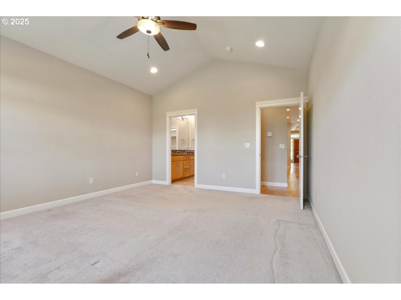 Bedroom, Primary