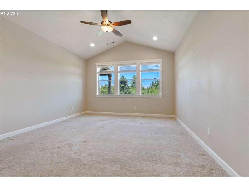 Bedroom, Primary
