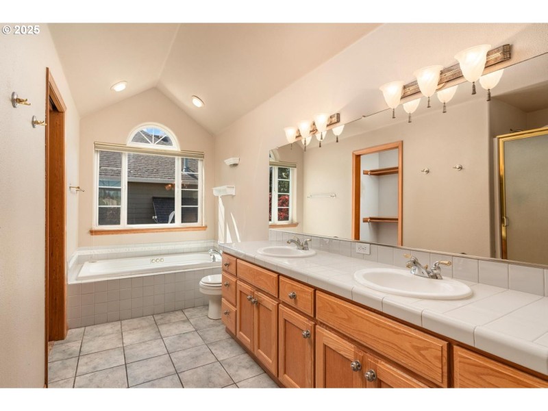 Bathroom, Attached