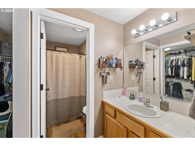 Owner's Suite Bathroom