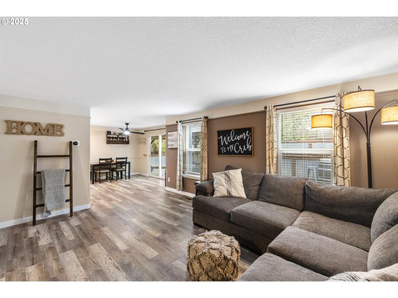 Living Room/Dining Room