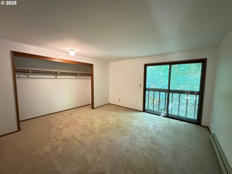 Bedroom, Primary