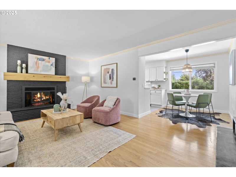 Living Room/Dining Room
