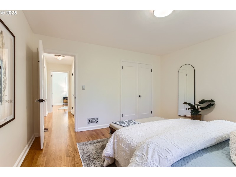 Bedroom, Primary