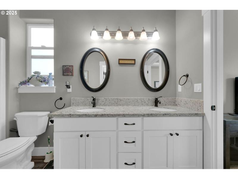 Owner's Suite Bathroom