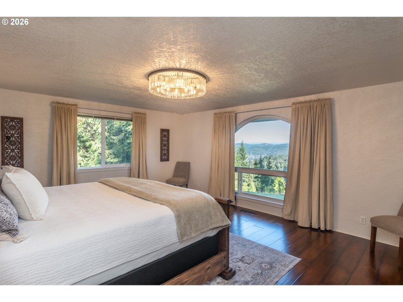 Bedroom, Owner's Suite