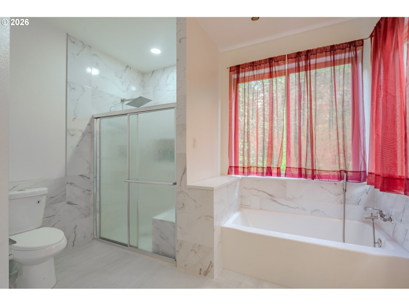 Owner's Suite Bathroom