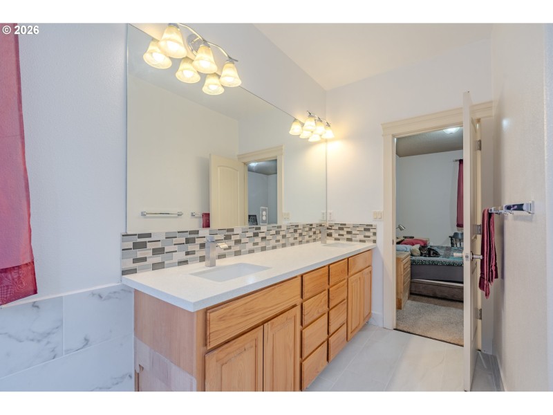 Owner's Suite Bathroom