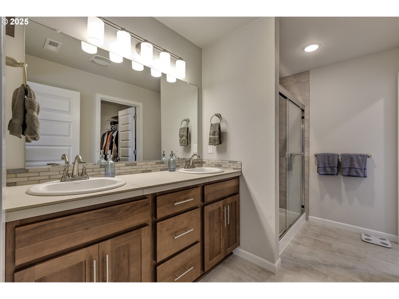Owner's Suite Bathroom