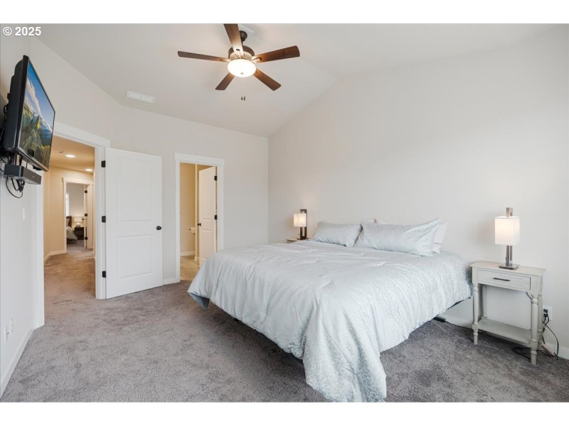 Bedroom, Primary